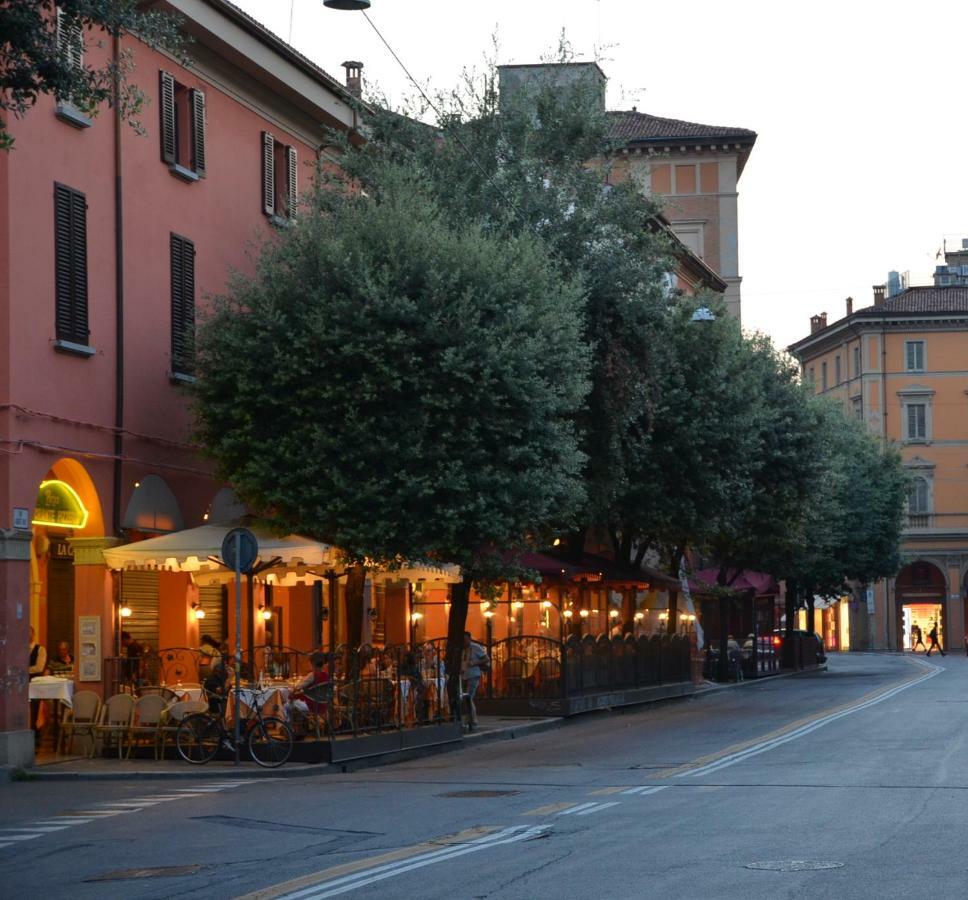 Charming Flat Righi Bologna Apartment Екстериор снимка